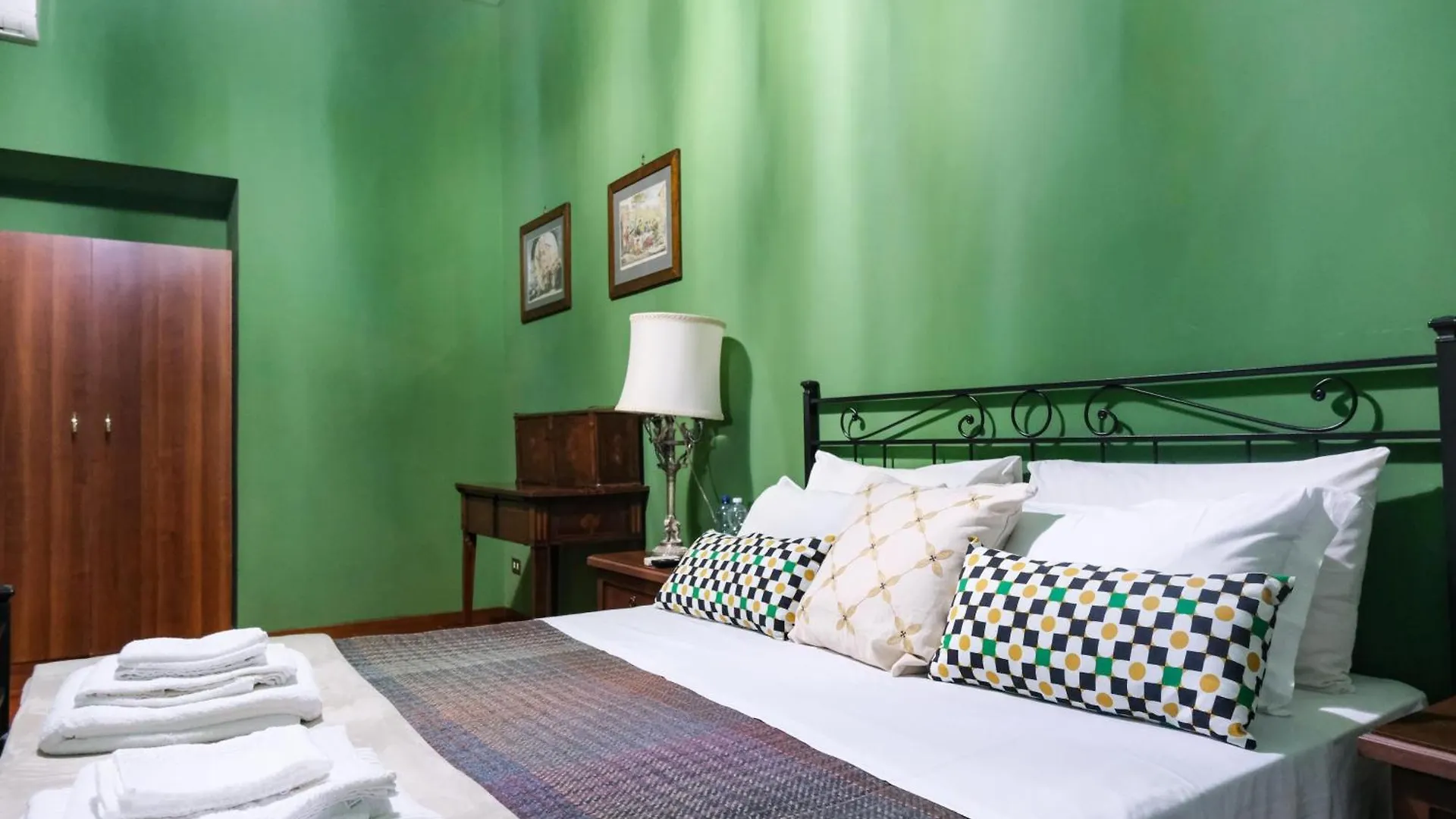 Pantera Holiday House Рим Апартаменты